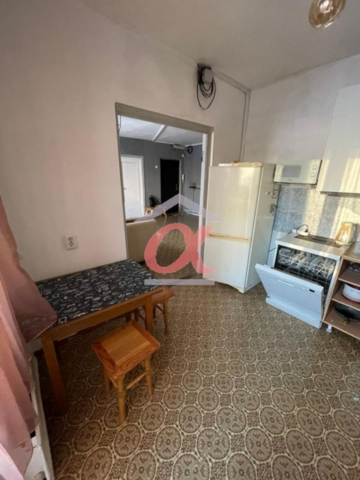 4-комн квартира Октябрьский проспект, 36а