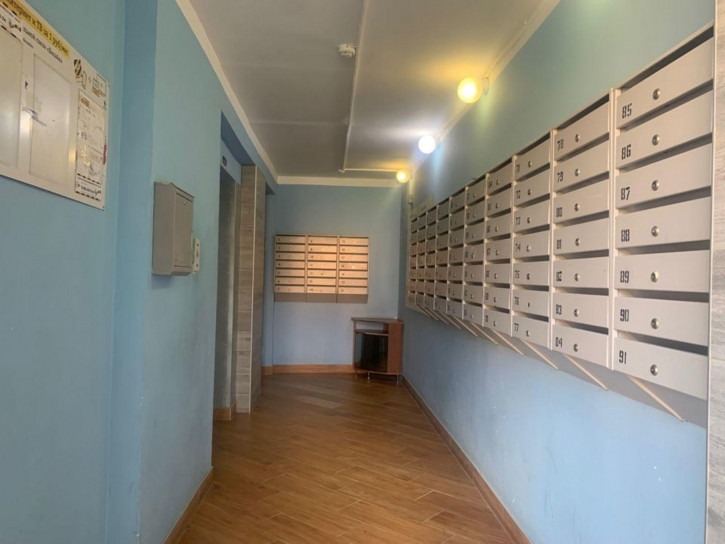 2-комн квартира Вятская ул, 65