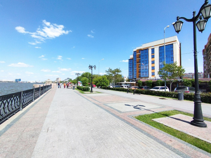 3-комн квартира г. Астрахань,  Кировский, ул. Кремлевская 1/4