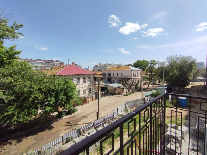 2-комн квартира г. Астрахань,  Кировский,  ул. Кремлевская 1/4