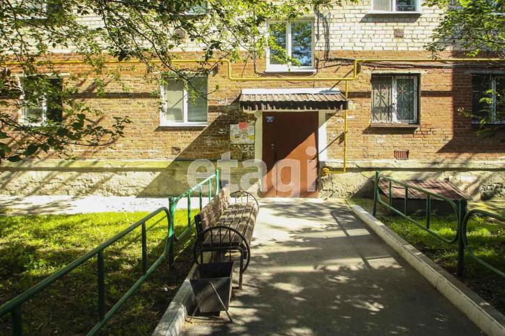 2-комн квартира 50 лет Октября, 43