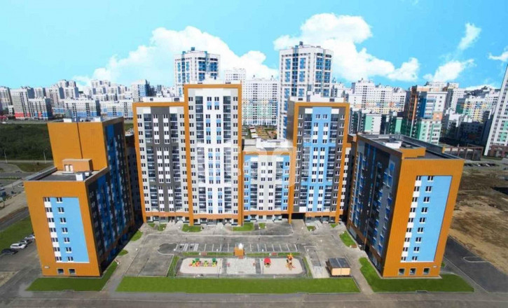 3-комн квартира Академика Сахарова проспект, 57