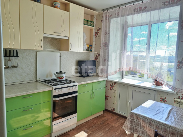 3-комн квартира Ленинградская улица, 85