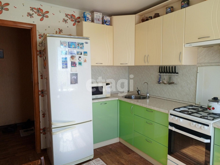 3-комн квартира Ленинградская улица, 85