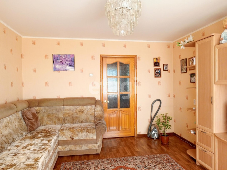 3-комн квартира Ленинградская улица, 85