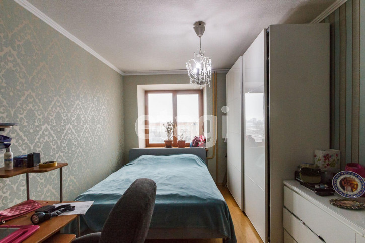 3-комн квартира улица Челюскинцев, 47