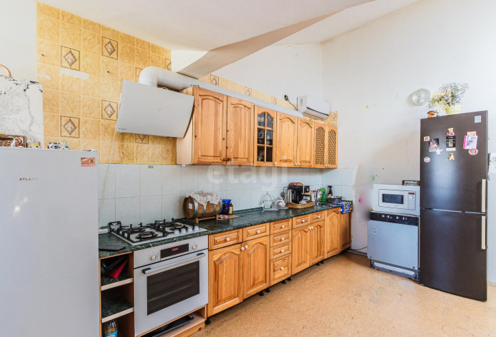 3-комн квартира улица Гагарина, 2ак1