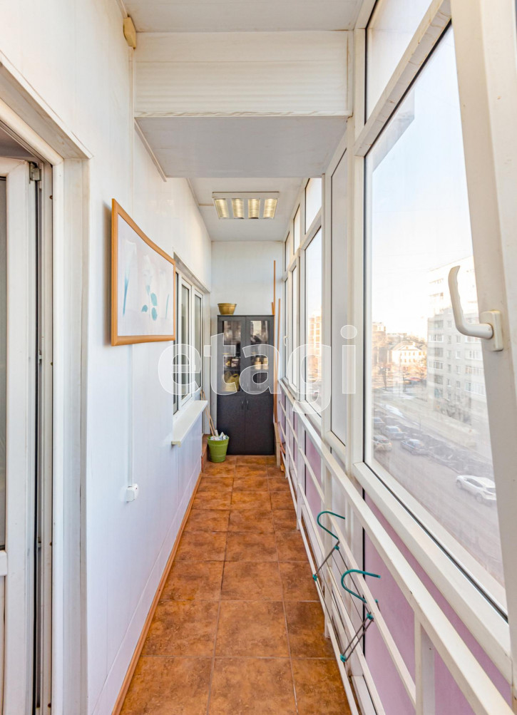 3-комн квартира улица Челюскинцев, 32