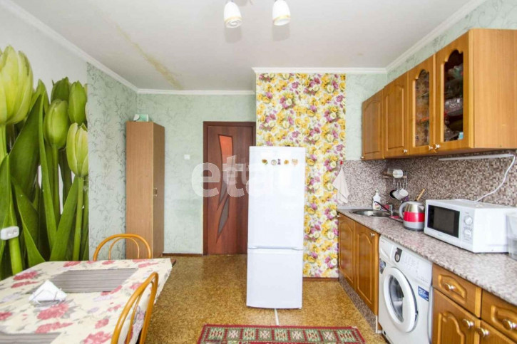 2-комн квартира Островского, 32