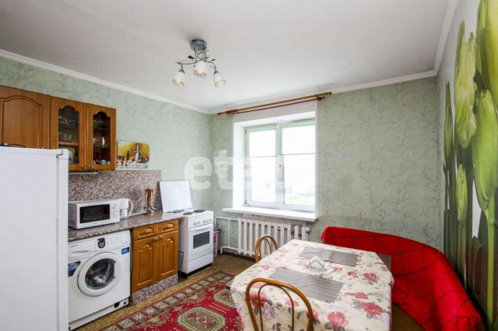 2-комн квартира Островского, 32