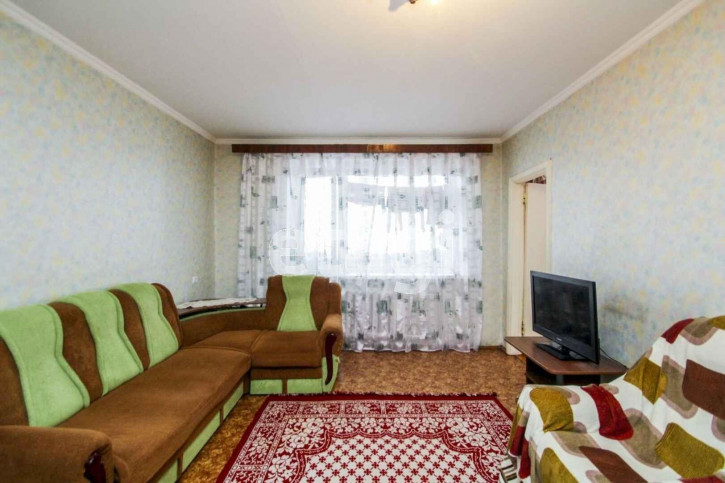 2-комн квартира Островского, 32