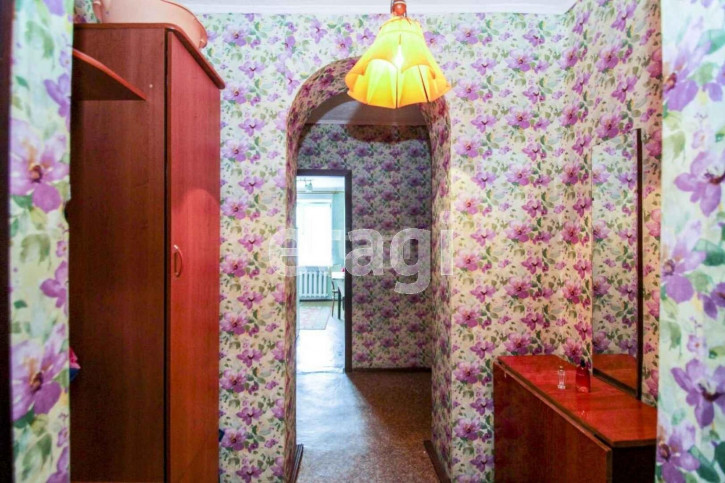 2-комн квартира Островского, 32