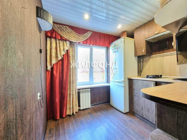3-комн квартира Островского улица, д.122А