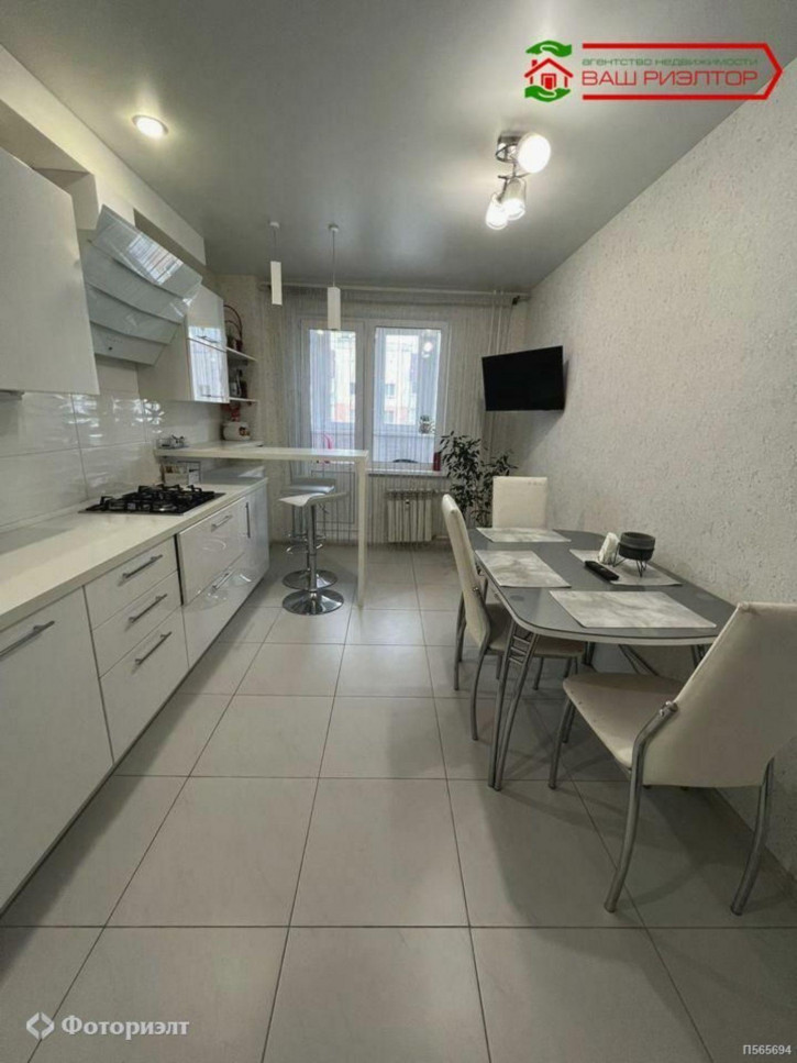 3-комн квартира Тархова ул, 47А