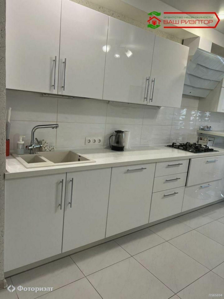 3-комн квартира Тархова ул, 47А