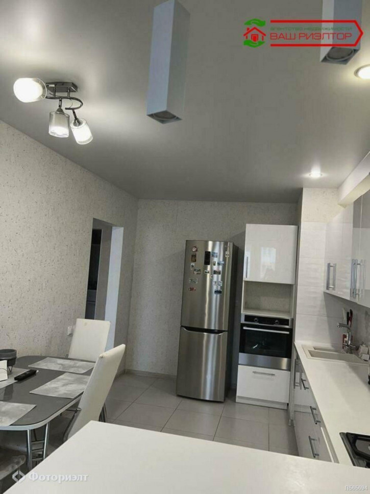 3-комн квартира Тархова ул, 47А