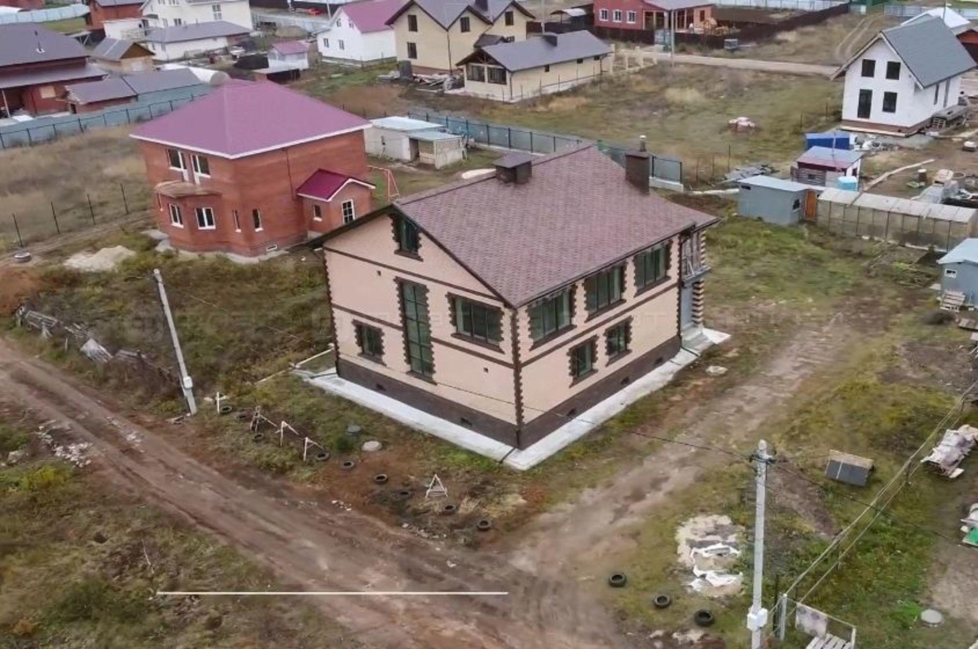 Купить дачу, дом, коттедж за 17 000 000 рублей на ул. Придорожная, дом 5