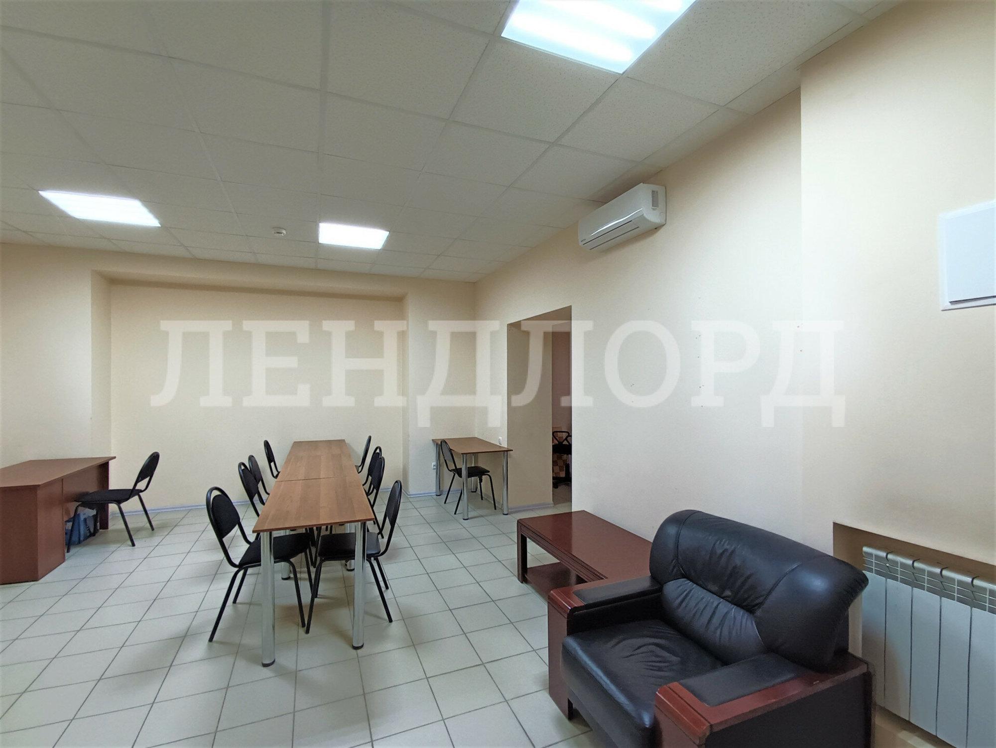 Купить офис, помещение под офис за 14 500 000 рублей на проспект 40-летия Победы