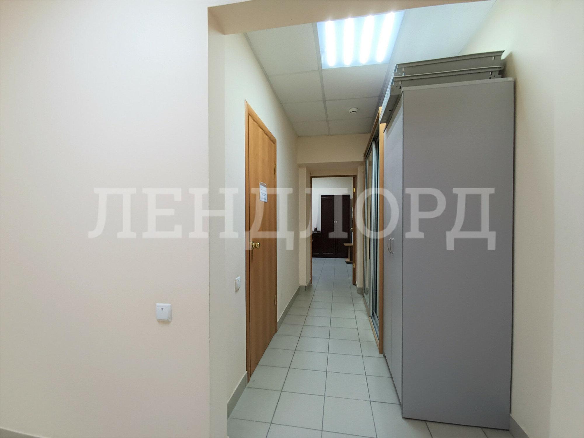 Купить офис, помещение под офис за 14 500 000 рублей на проспект 40-летия Победы