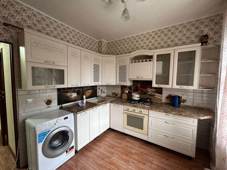 2-комн квартира Крымская улица, 246