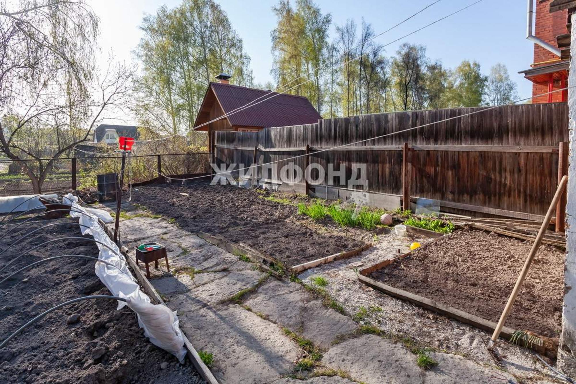 Купить дачу, дом, коттедж за 1 400 000 рублей на Парижской Коммуны улица