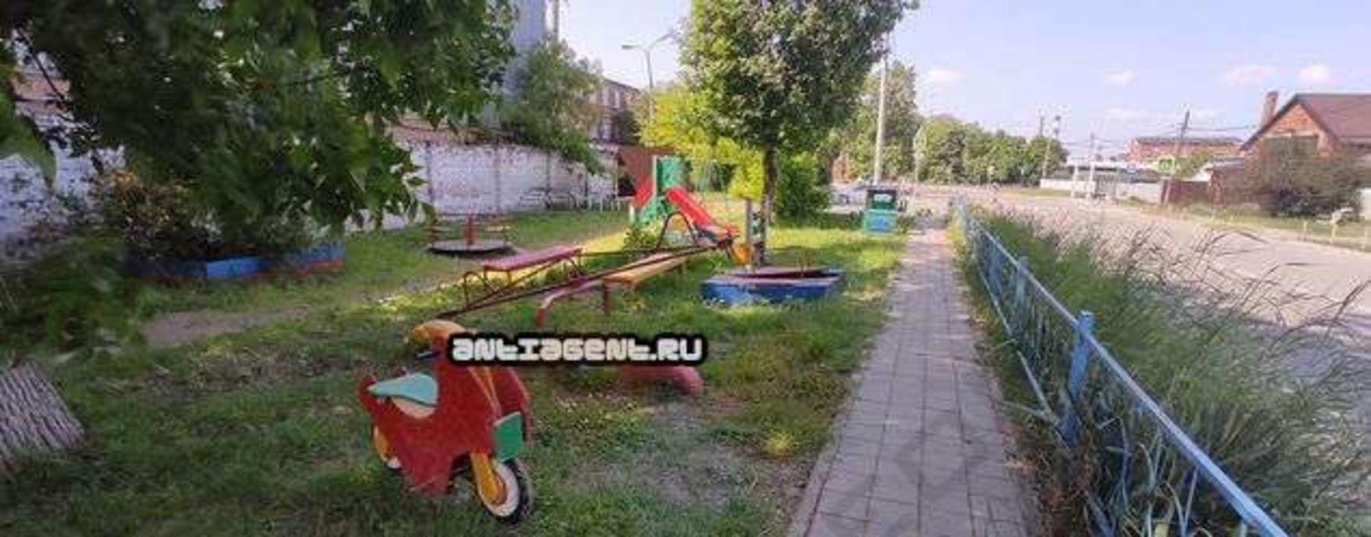 Купить дачу, дом, коттедж за 8 000 000 рублей на Заводская ул, 3