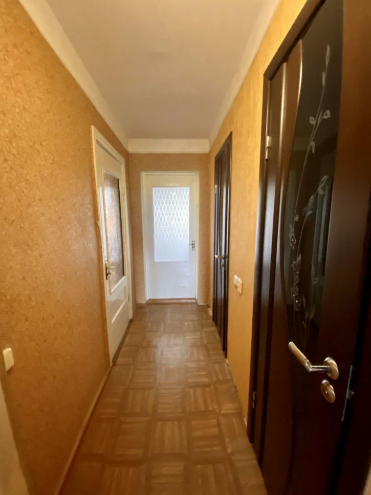 3-комн квартира Захарова ул, 10