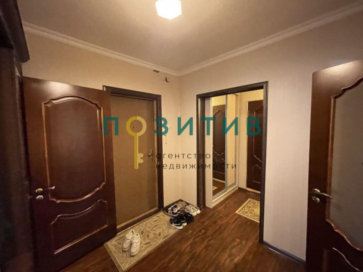 2-комн квартира Крайнего ул, 4