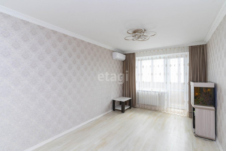 4-комн квартира Мельникайте, 127а