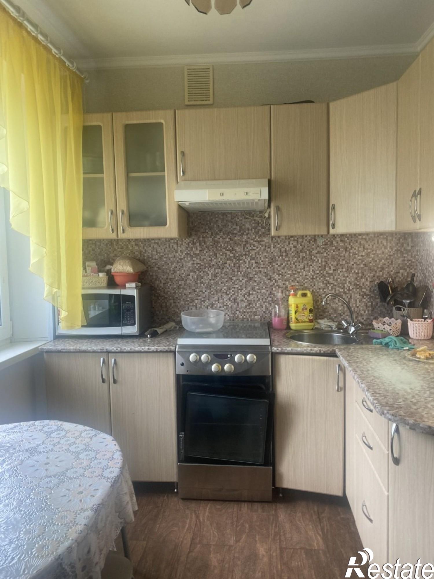 Купить квартиру за 2 850 000 рублей на Россия,  г. Комсомольск-на-Амуре, пр-кт. Победы, д. 26