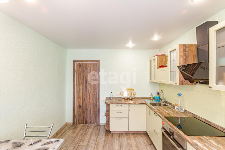 3-комн квартира улица Гагарина, 80а