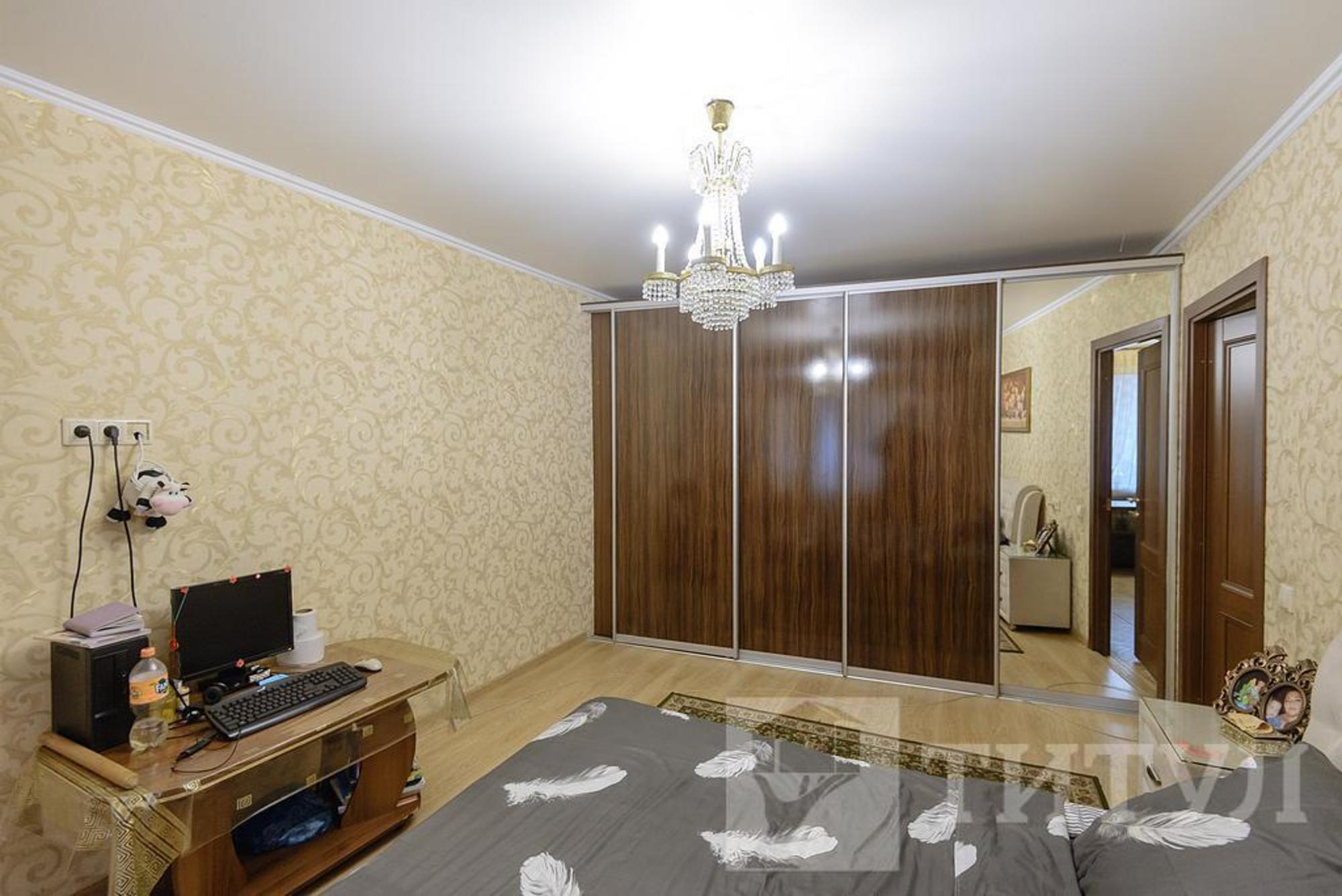 Купить квартиру за 4 300 000 рублей на Чкаловский, Вятская