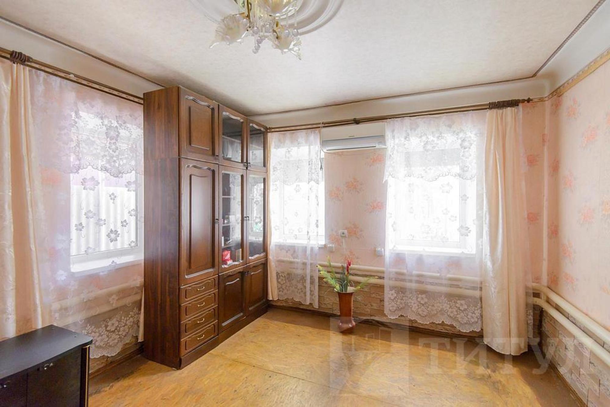 Купить дачу, дом, коттедж за 3 550 000 рублей на Центр, г. Батайск, ул. Московская