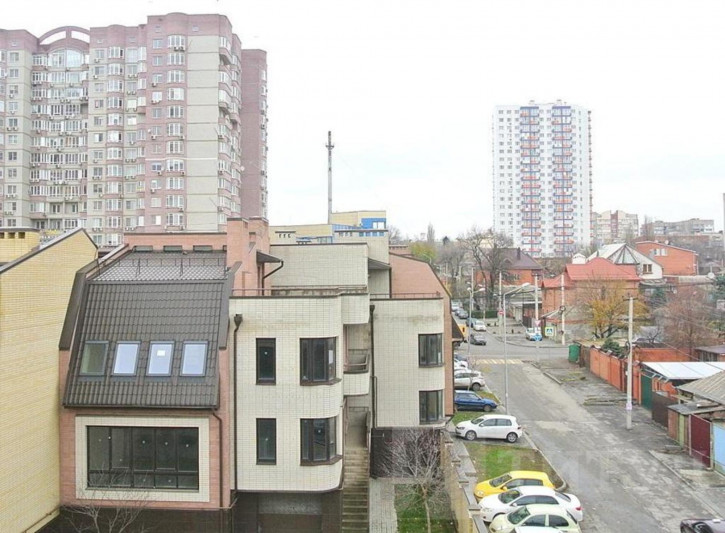 5-комн квартира Нахичевань, Нижненольная