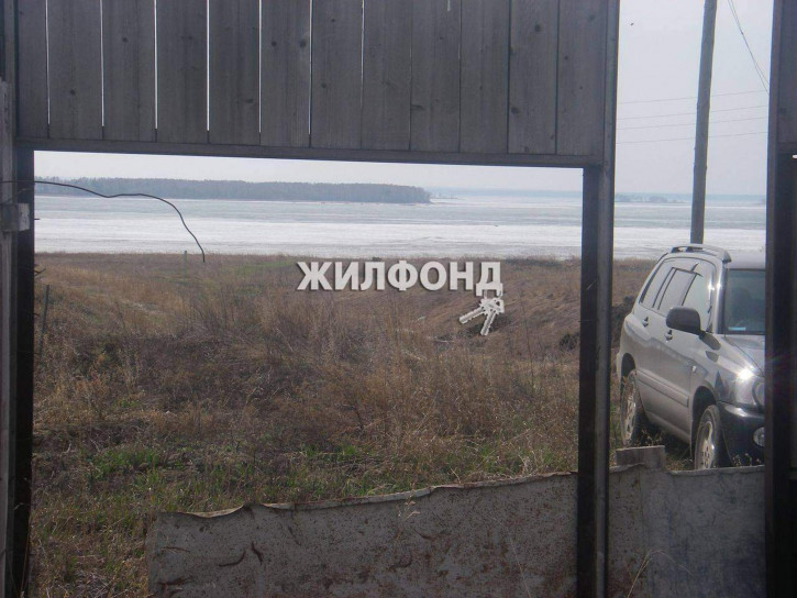 Земельный участок село Береговое