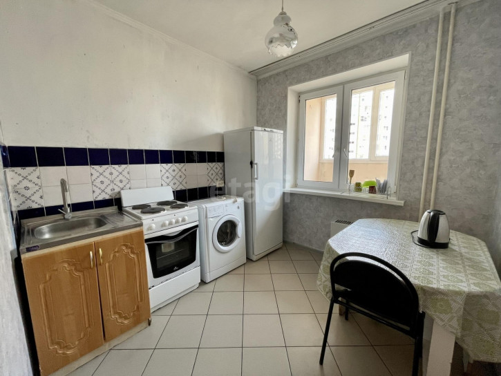 1-комн квартира Западносибирская, 12/2