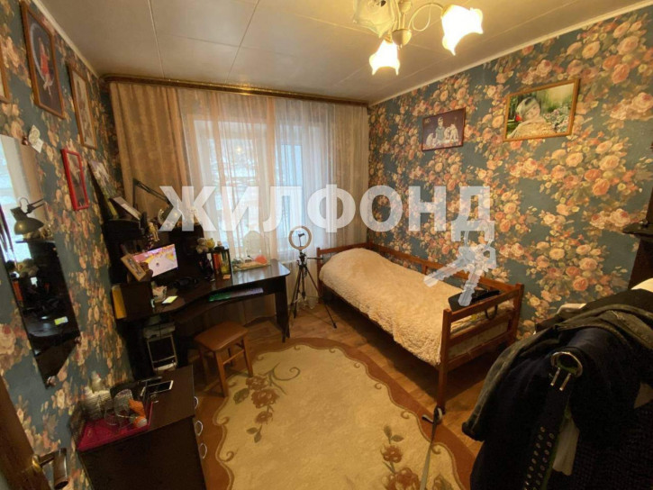 4-комн квартира Калинина улица, д.60