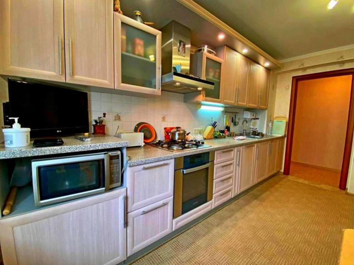 3-комн квартира Губкина улица, 17б