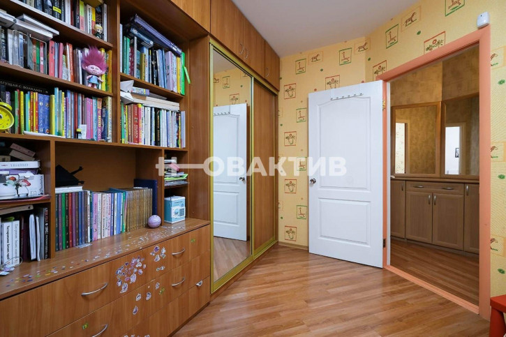 2-комн квартира улица Октябрьская, 49