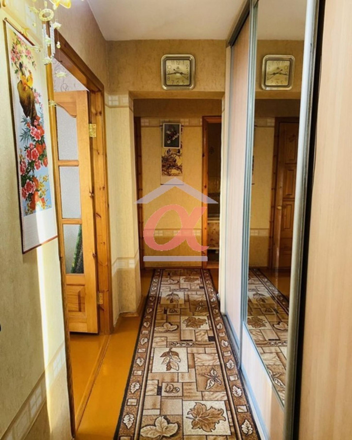2-комн квартира Сибиряков-Гвардейцев улица, 1