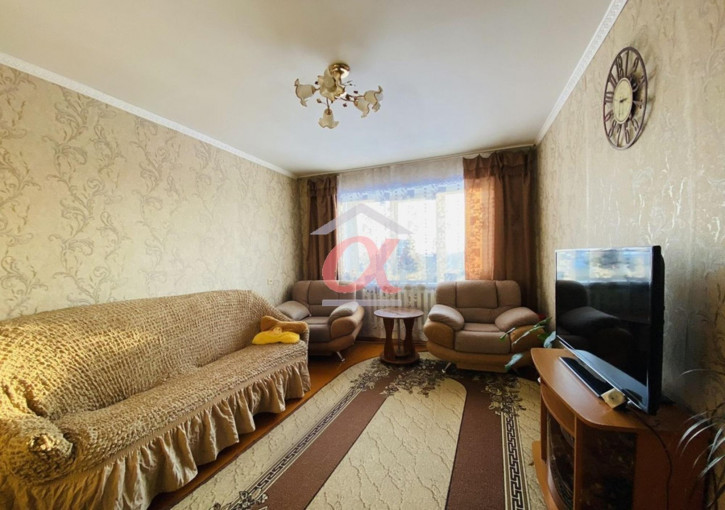 2-комн квартира Сибиряков-Гвардейцев улица, 1