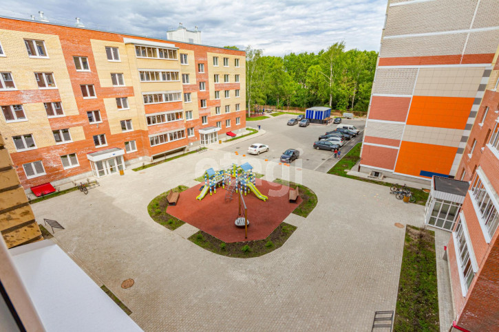 3-комн квартира улица Космонавта Беляева, 21