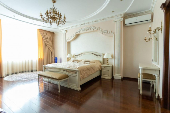 5-комн квартира Некрасова ул, 37