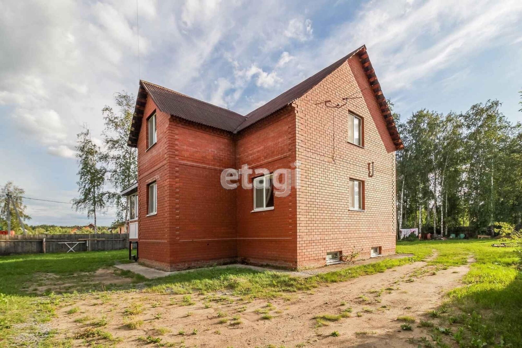 Купить дачу, дом, коттедж за 10 800 000 рублей на Полевая, 2а