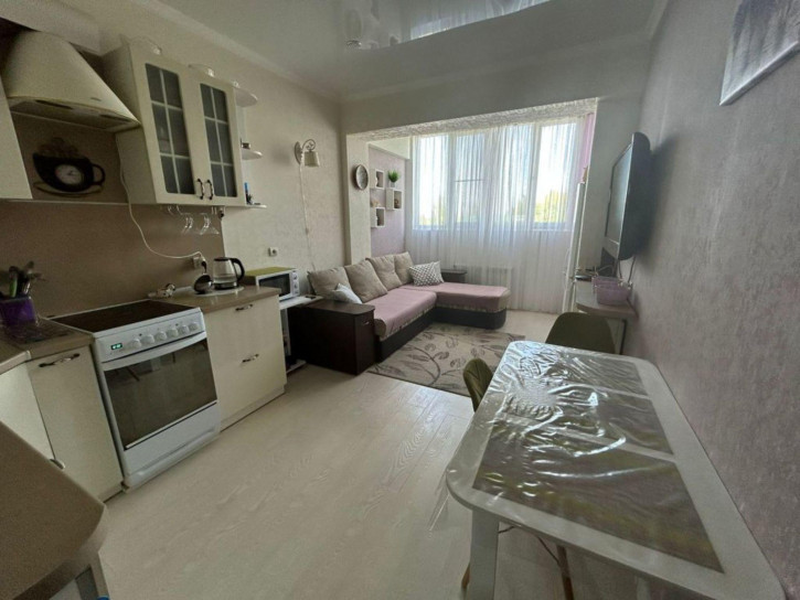 3-комн квартира Ленина ул, 417
