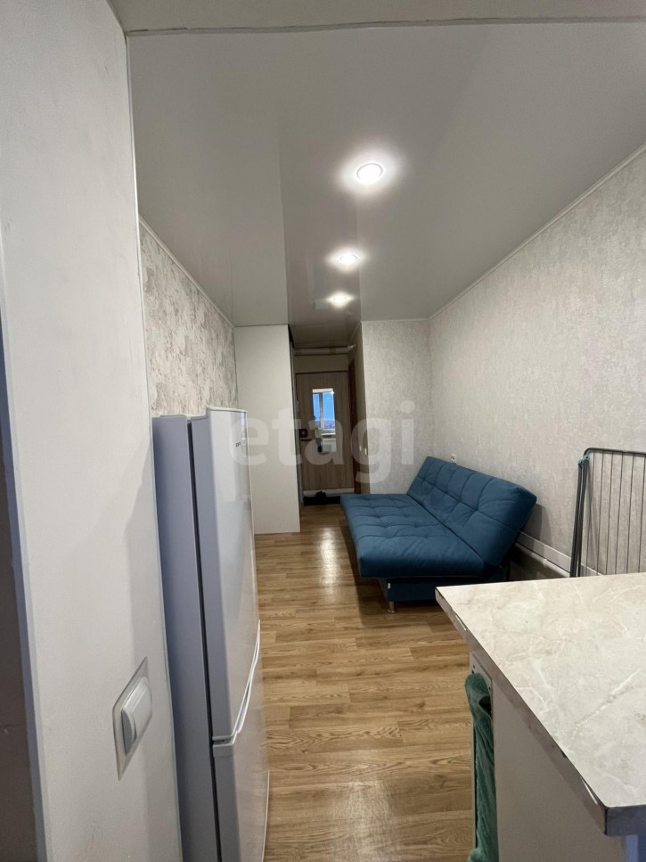 1-комн квартира Мельникайте, 63