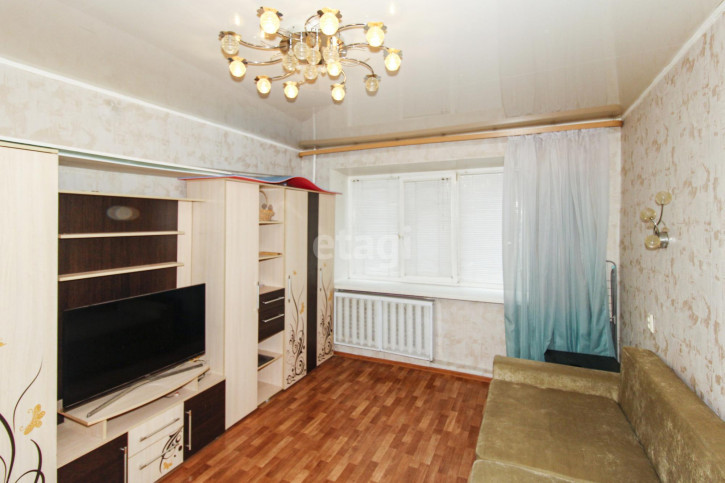 2-комн квартира Уральская, 10