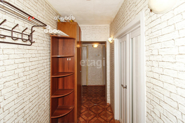 2-комн квартира Уральская, 10