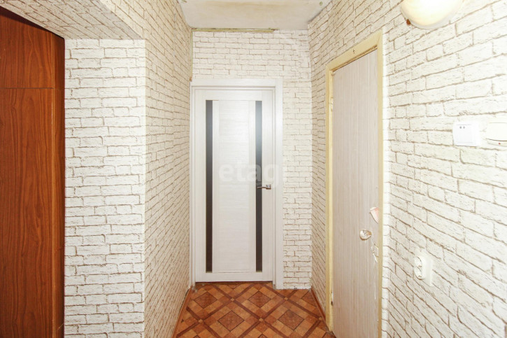 2-комн квартира Уральская, 10