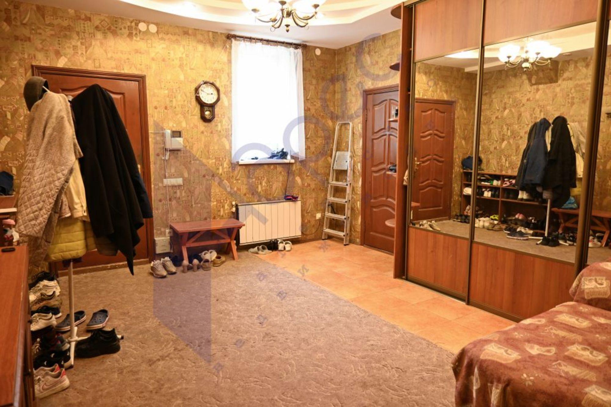 Купить дачу, дом, коттедж за 55 000 000 рублей на Александровская сл, 89